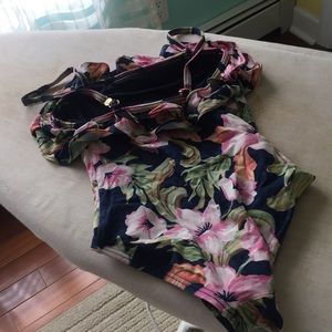 Girls One Piece Swimsuit !